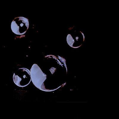 ᵀʰᵉ ˢᵗᵃʳˢ ᵃʳᵉ ᶠᵃˡˡⁱⁿᵍ ᵈᵒʷⁿ, ˢˡᵒʷ ᵃˢ ˡⁱᵍʰᵗ.
繁星落城，慢若浮光。