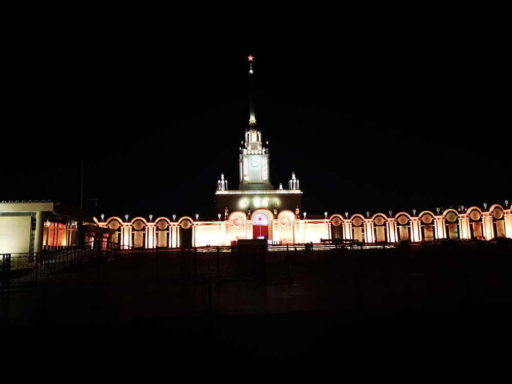 2021-15-北京展览馆夜景