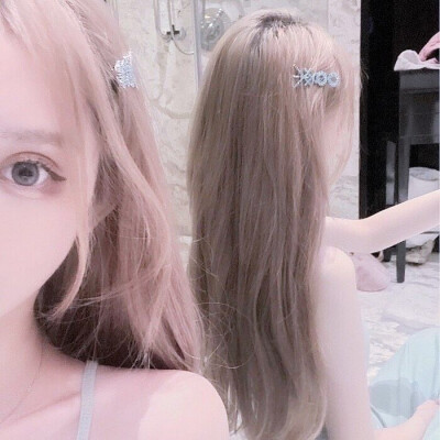 女