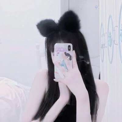 女