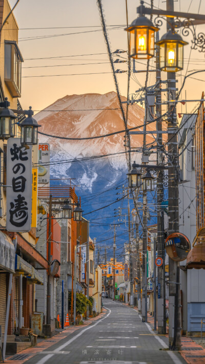 谁能凭爱意要富士山私有
©️横滨寄叶