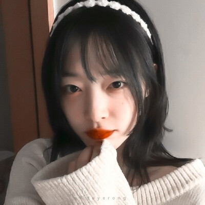 ○● l ▸ 崔雪莉