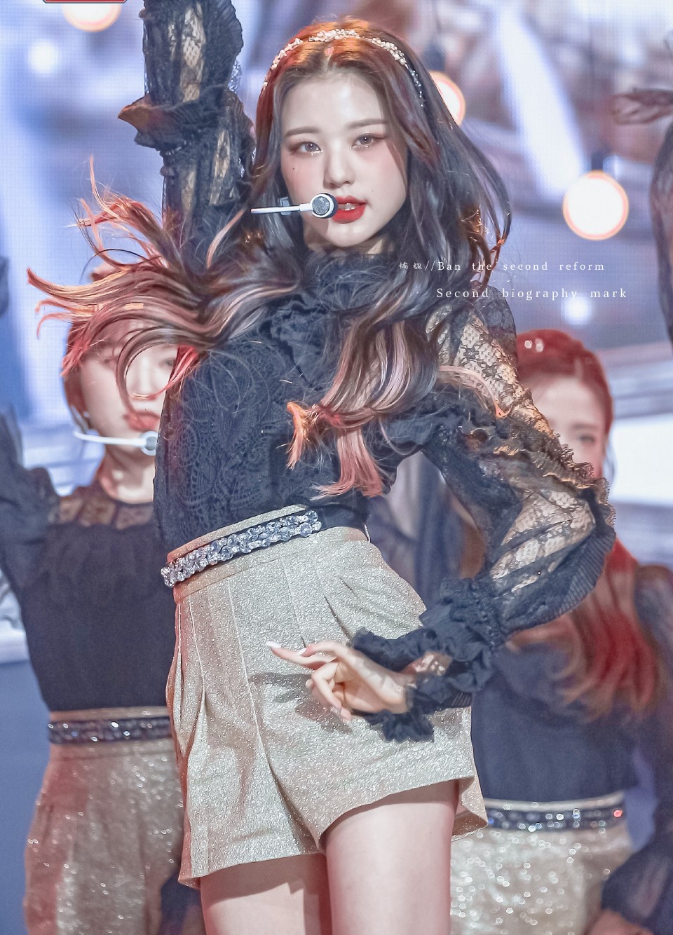 张元英
公主起舞