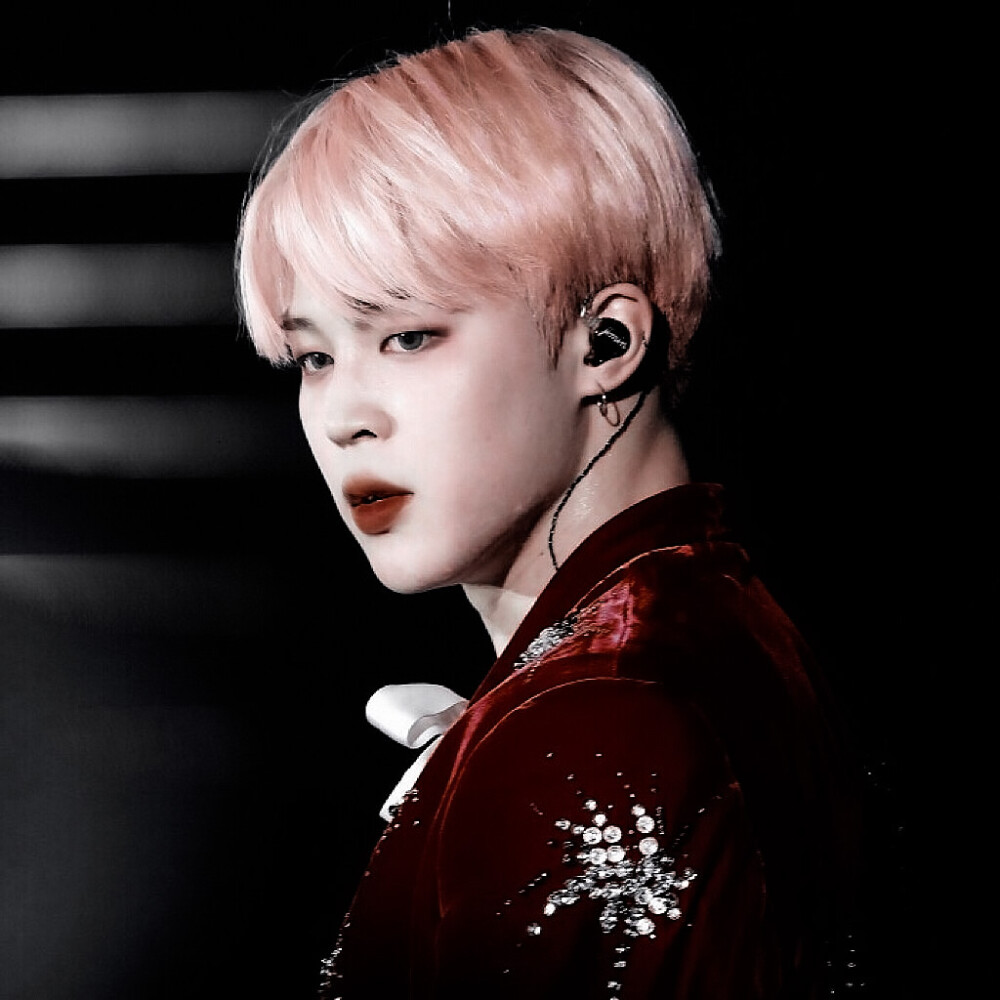 別怕，撥開了這層霧，我一直在。
cr. MINToYou_1013