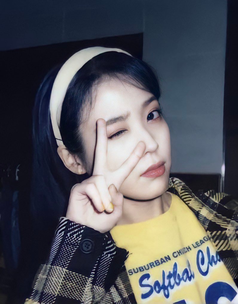 IU