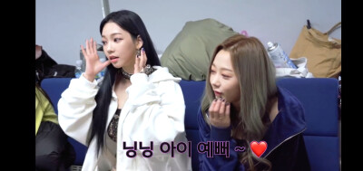 可二改注明亓官妍
Sorry.咱不太熟悉这两个美女姐姐。
但是咱知道有一个叫柳智敏另外一个有美女子知道的话跟咱说一下。
(不截比例好做闺蜜头)