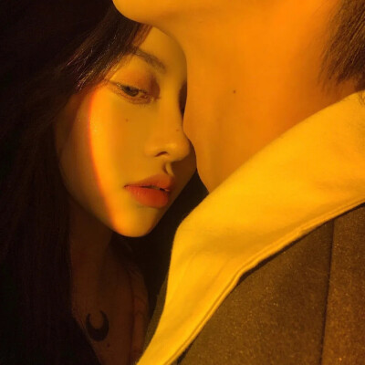 自喜缺另一半的情侣头像