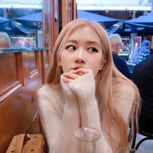 ROSÉ♡