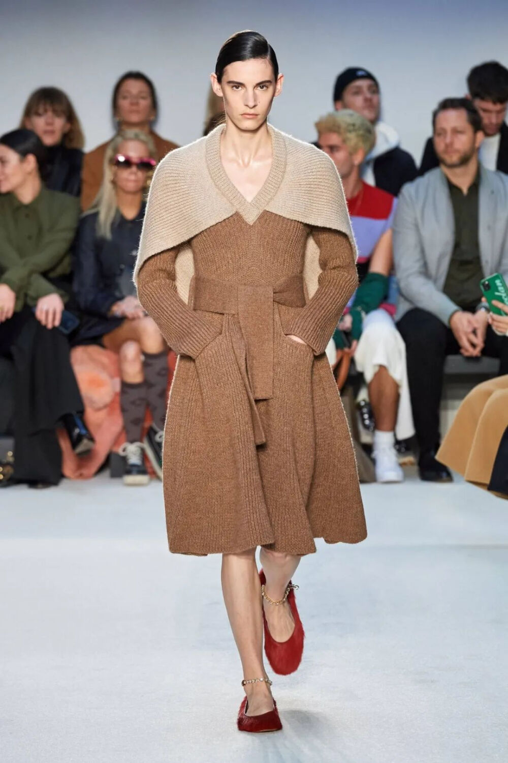 Simone Rocha；JW Anderson