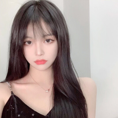 女