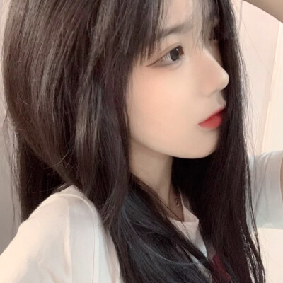 女
