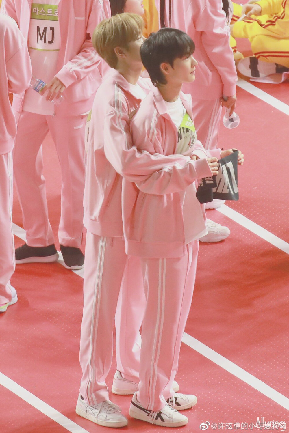 The Boyz 金善旴 许玹準 Q 金泳勋 周鹤年 李上渊 Eric Jacob NEW 李贤在 Kevin 李柱延