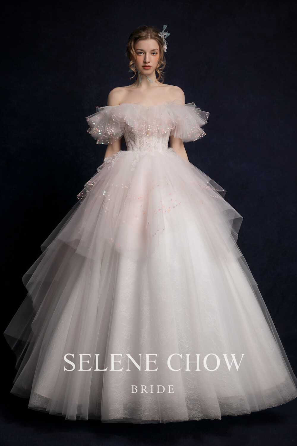 SELENE CHOW 宴会礼服，图源微博cr：@设计师Selene Chow