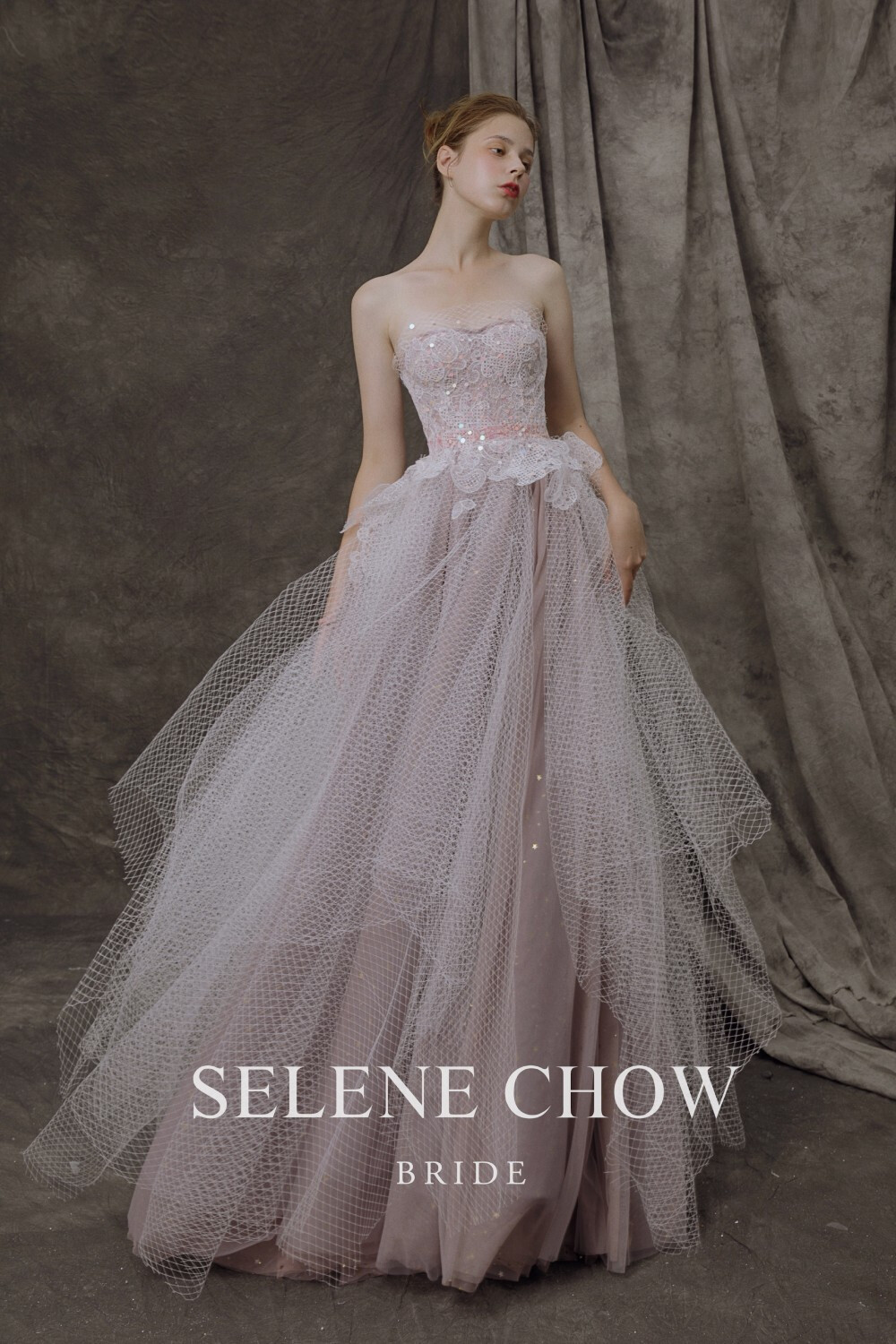 SELENE CHOW 宴会礼服，图源微博cr：@设计师Selene Chow