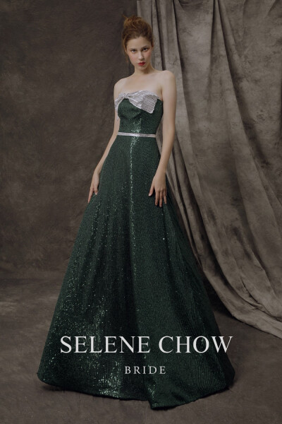 SELENE CHOW 宴会礼服，图源微博cr：@设计师Selene Chow