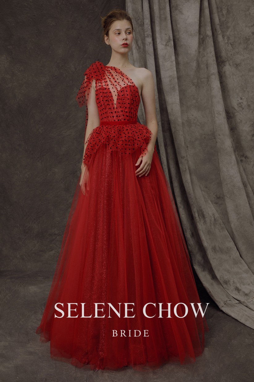 SELENE CHOW 宴会礼服，图源微博cr：@设计师Selene Chow