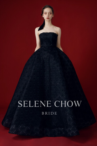 SELENE CHOW 宴会礼服，图源微博cr：@设计师Selene Chow