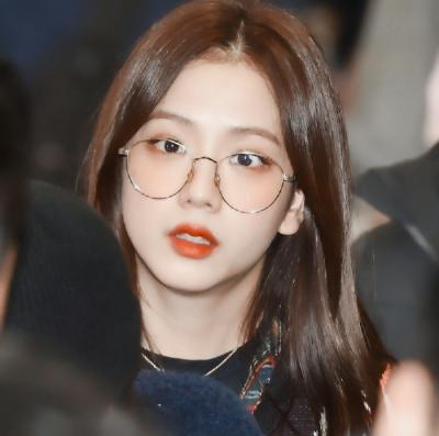 她是他仓促人生中唯一的值得。