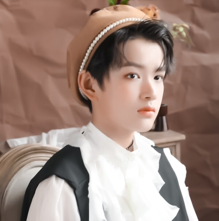 隔壁邻家画手弟弟张极 - 堆糖,美图壁纸兴趣社区