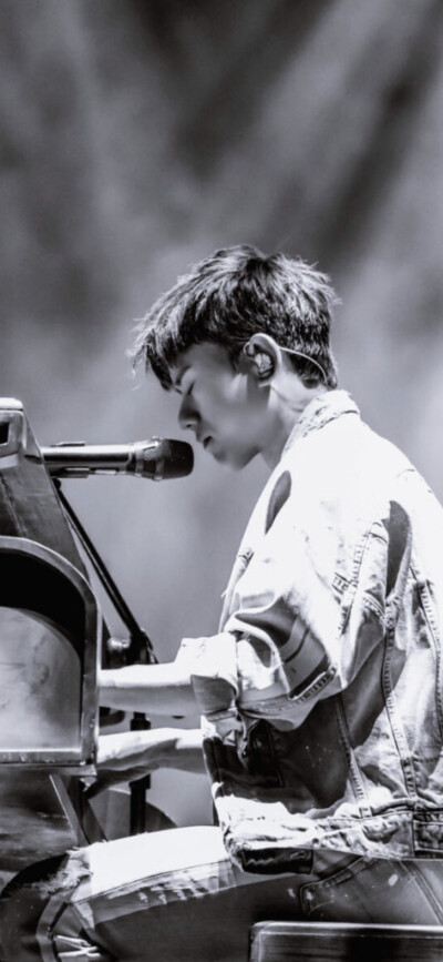 闹钟响了就按继续响铃的人，人生中的事也会一拖再拖。（by 坂元裕二）