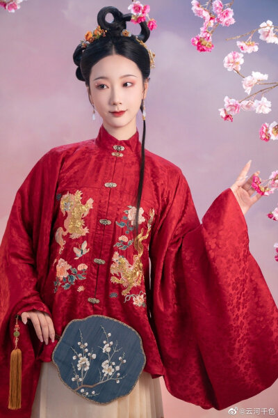 【云河千色】真丝重绉竖领对襟琵琶袖短袄+真丝暗花纱马面裙——六兽兆瑞
