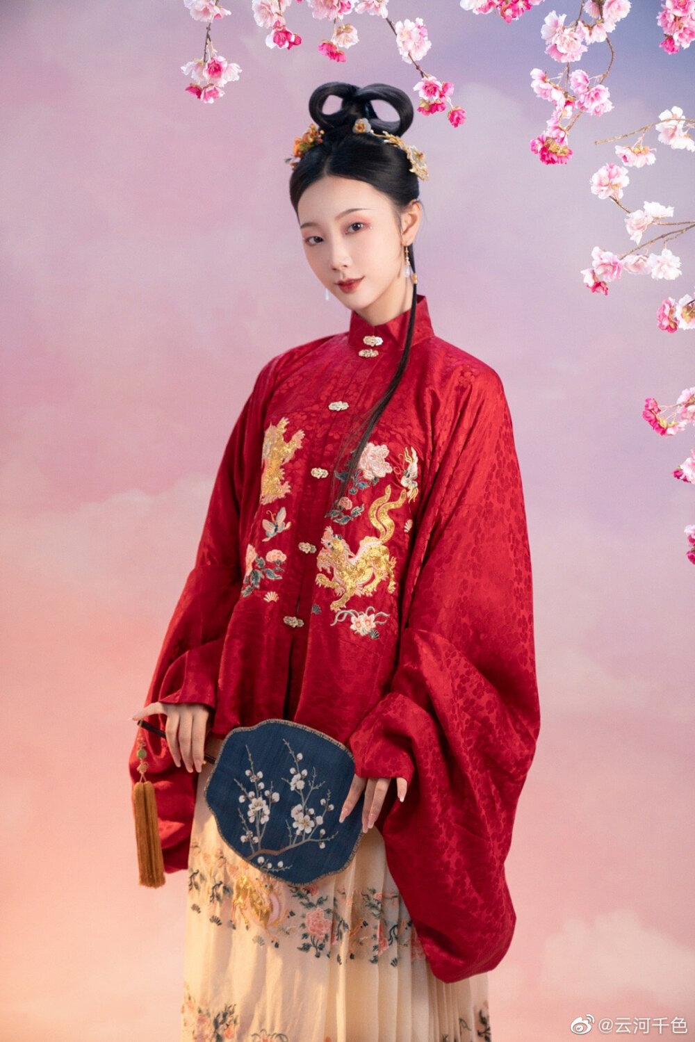 【云河千色】真丝重绉竖领对襟琵琶袖短袄+真丝暗花纱马面裙——六兽兆瑞
