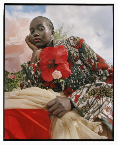 Vogue UK January 2021 明媚春光
模特: Adut Akech
摄影: Nadine Ijewere ​​​