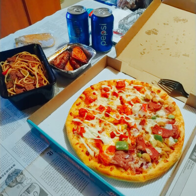 披萨 意面 鸡翅翅呦