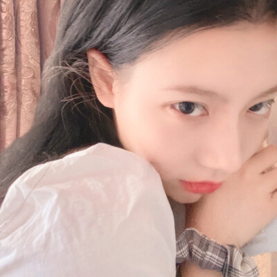 慢也好 步子小也好 是在往前走就行了 ​ ​​​