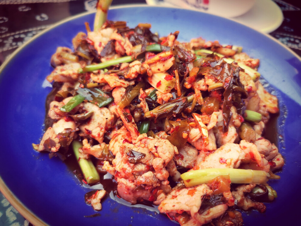 大理酸辣鱼 腌菜炒肉