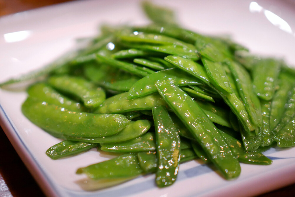 好几年没来农家大院了
梅干菜饼还是那么香 !! 走得时候还打包一份带回家宵夜不止是薄脆鲜香噢