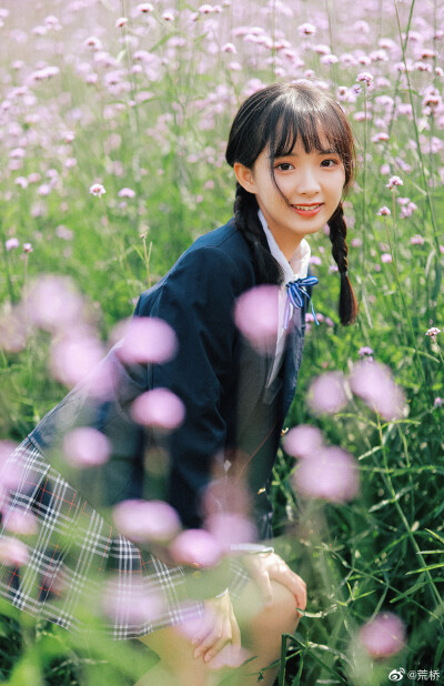 #苏州约拍# 林中
出镜：@WuTEnL
摄影：@荒桥
#江浙沪约拍##苏州约拍# #苏州写真约拍# #嘉兴约拍# #上海约拍# #昆山约拍#