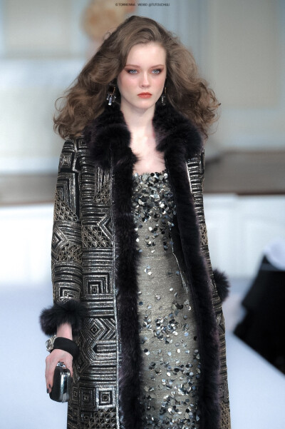 Oscar de la Renta NYC Fall 2010
[weibo@秃头处理]