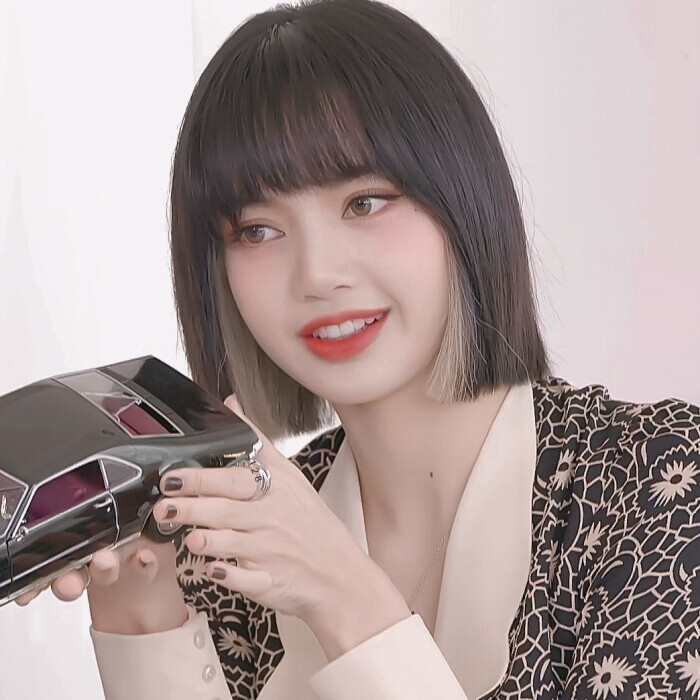 lisa
原截江纪然
©苏旻玧