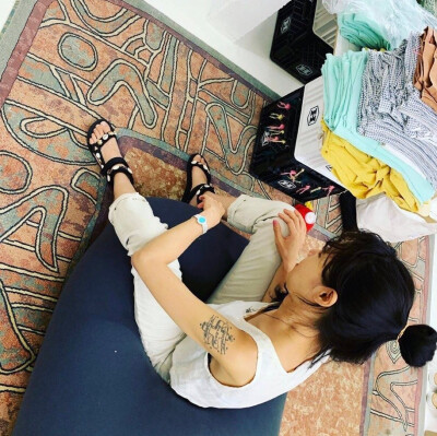 孔晓振 ♥ ♥ ♥
INS：rovvxhyo