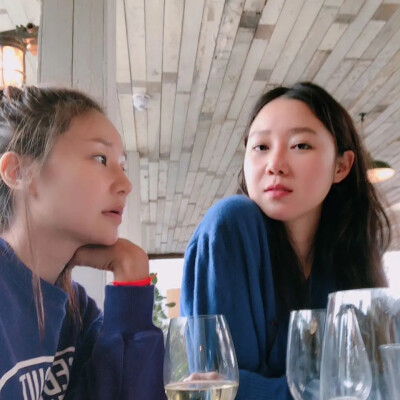 孔晓振 ♥ ♥ ♥
INS：rovvxhyo