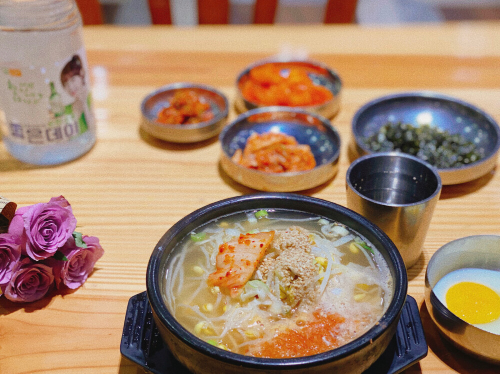 豆芽汤饭 烤串 烧烤 炒粉 五花牛肉 嫩豆腐汤 水果捞