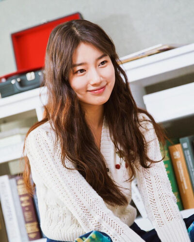 【美女安利】裴秀智｜ins：skuukzky
韩国爱豆｜演员｜女团miss A｜苏西suzy｜裴兔子｜居家写真｜女头｜头像｜手机壁纸｜笑容｜治愈｜韩系少女感｜出道10周年纪念｜女神｜ins搬运｜同款穿搭｜国民初恋