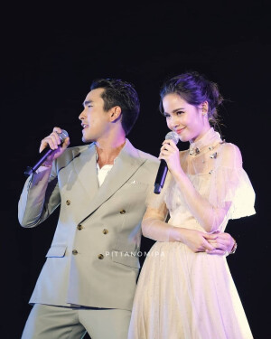 Yaya Urassaya Sperbund-Barry Nadech Kugimiya/naya