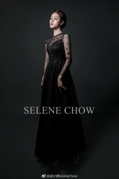 SELENE CHOW 黑色系礼服，图源微博cr：@设计师Selene Chow