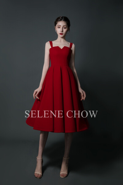 SELENE CHOW 红色系礼服，图源微博cr：@设计师Selene Chow