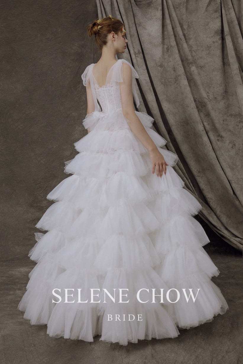 SELENE CHOW 婚纱，图源微博cr：@设计师Selene Chow