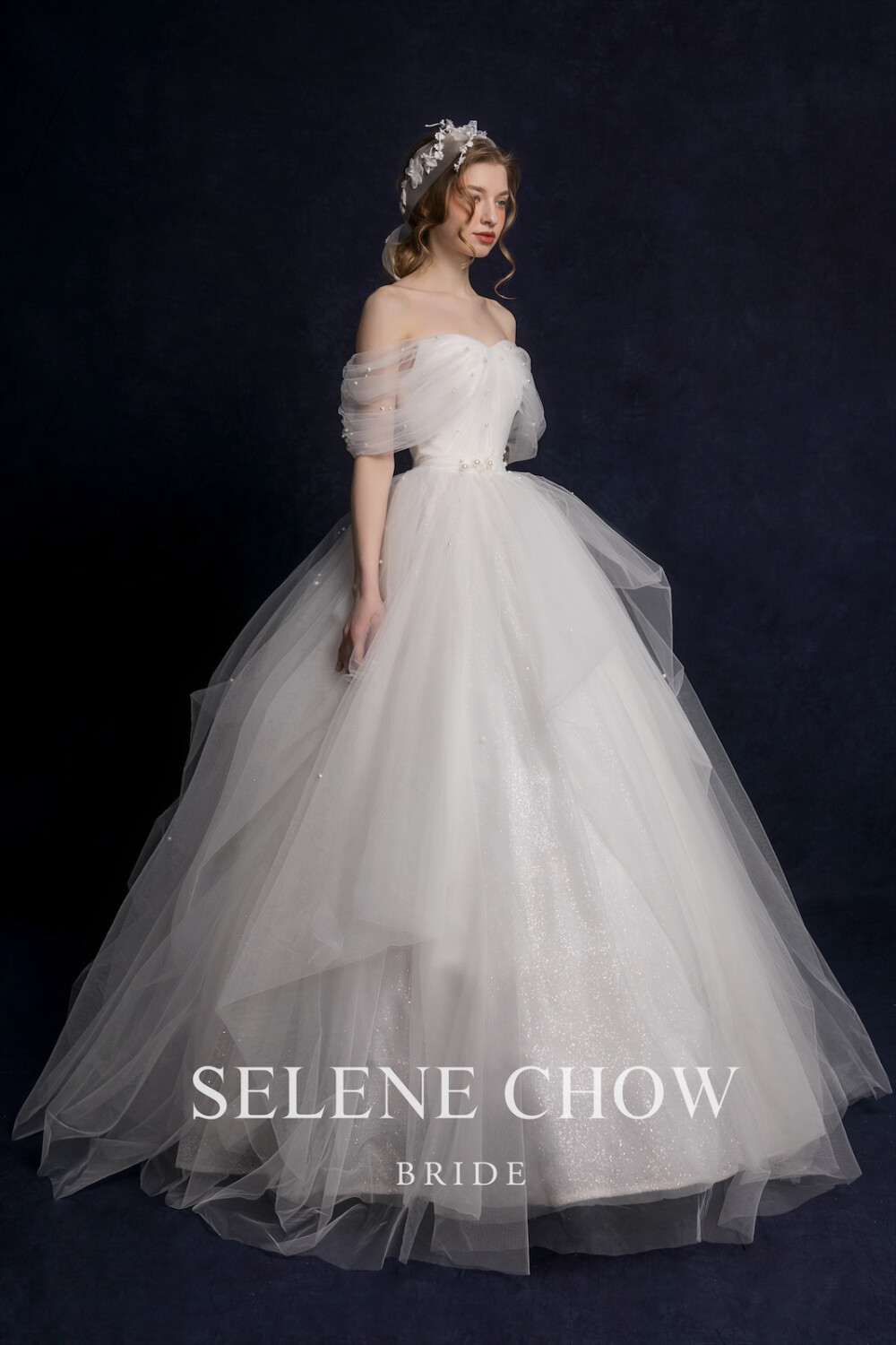 SELENE CHOW 婚纱，图源微博cr：@设计师Selene Chow