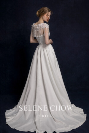 SELENE CHOW 婚纱，图源微博cr：@设计师Selene Chow