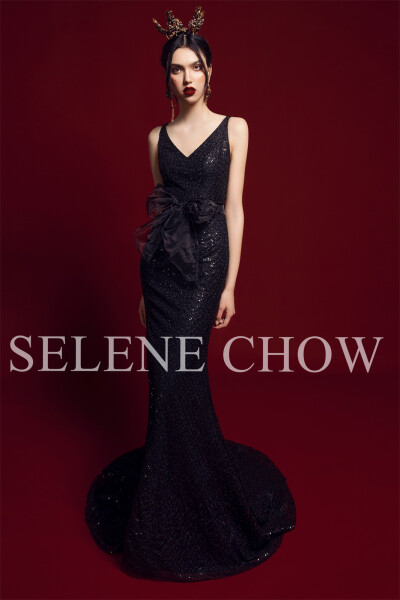 SELENE CHOW 黑色系礼服，图源微博cr：@设计师Selene Chow