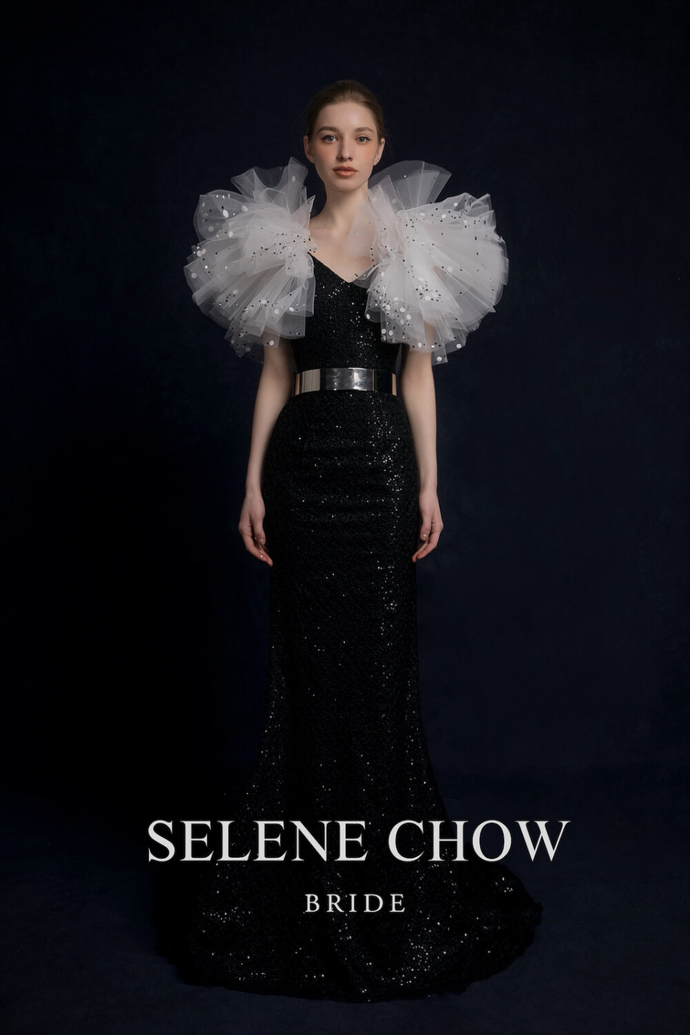 SELENE CHOW 黑色系礼服，图源微博cr：@设计师Selene Chow