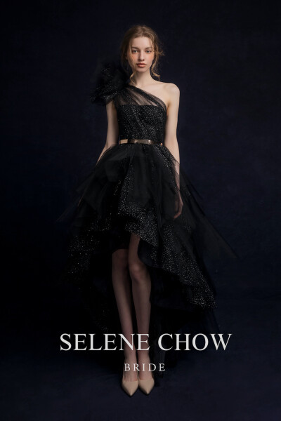 SELENE CHOW 黑色系礼服，图源微博cr：@设计师Selene Chow