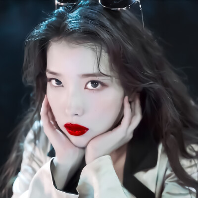 IU
