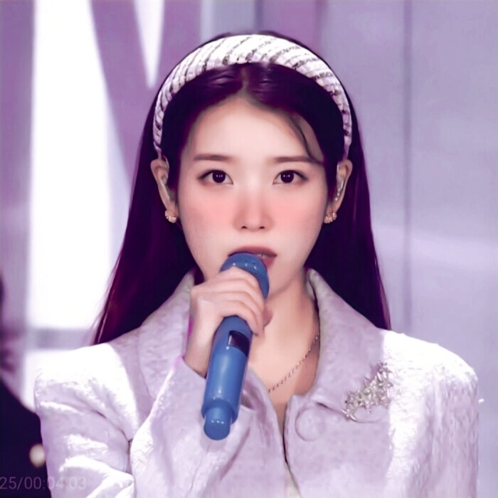 最终还是错过了啊_
#IU_李知恩