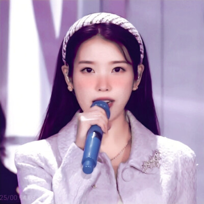 最终还是错过了啊_
#IU_李知恩